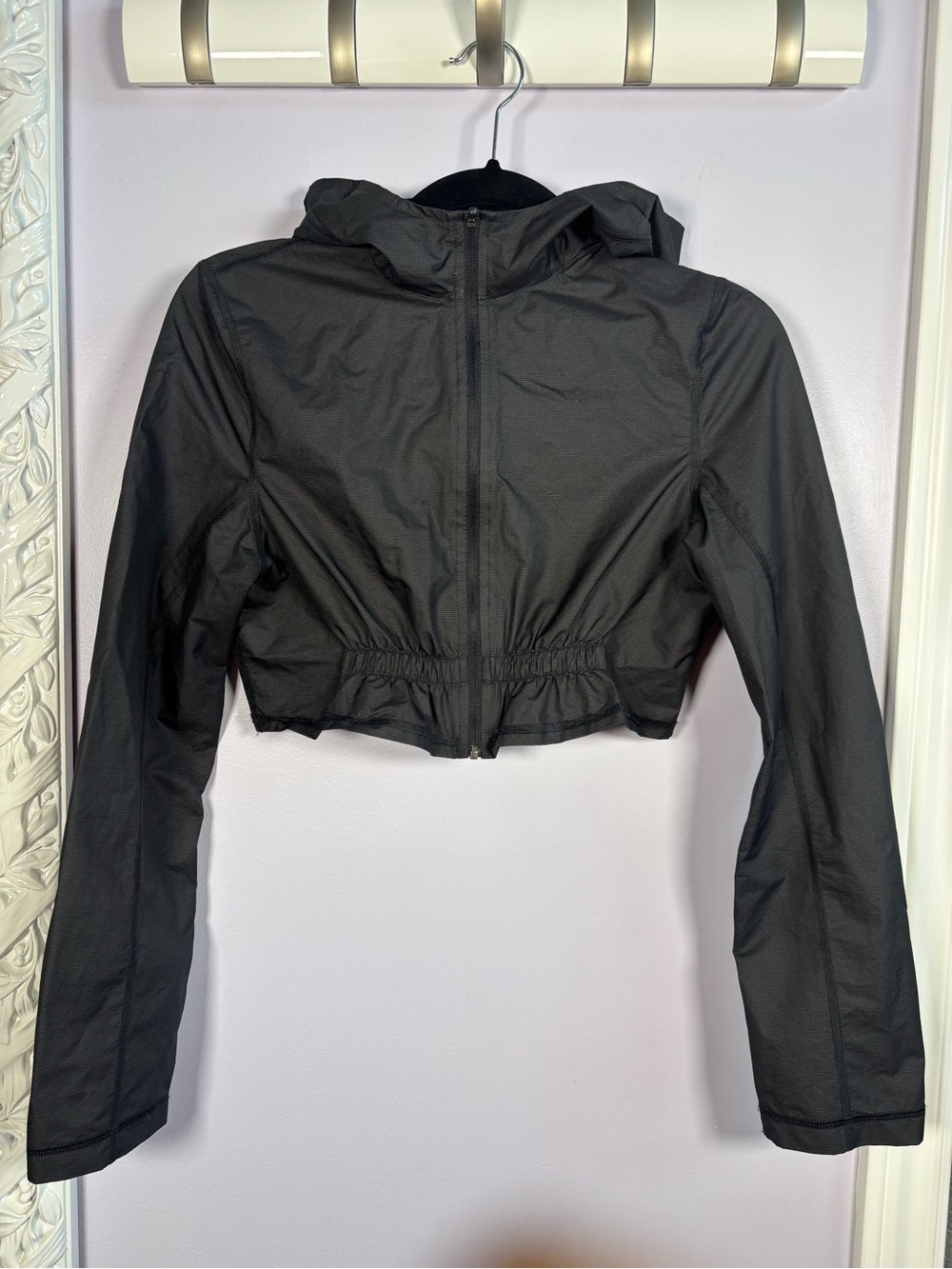 lululemon athletica Black Hooded Cropped Windbreaker Jacket
